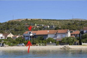 Erdgeschosswohnung, erste Reihe vom Meer